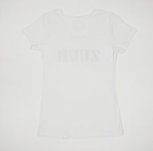 Load image into Gallery viewer, Zuur V-Neck Curvey White Shirt
